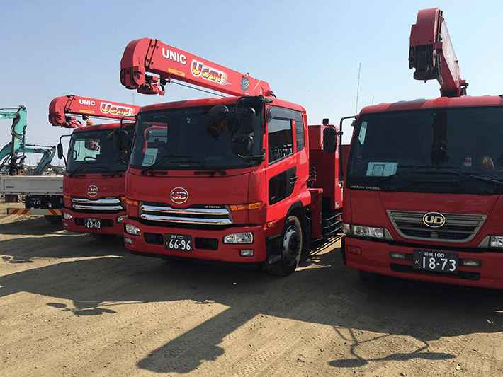 大型クレーン付　４台